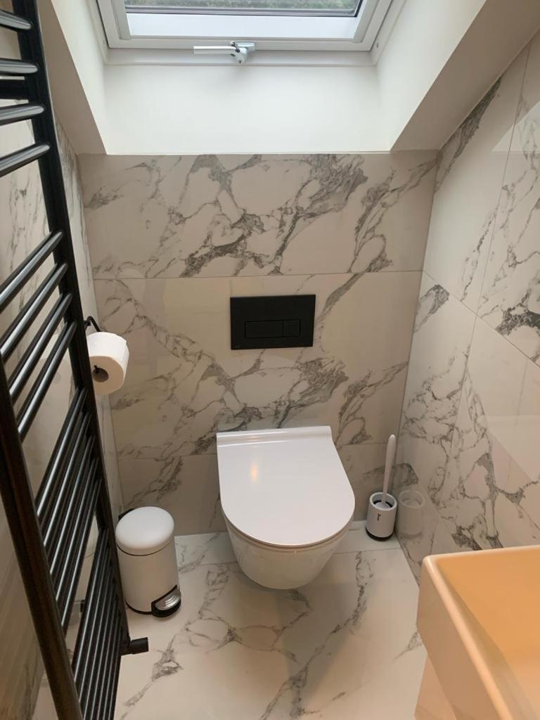 One Bedroom Apartment Лондон Екстериор снимка