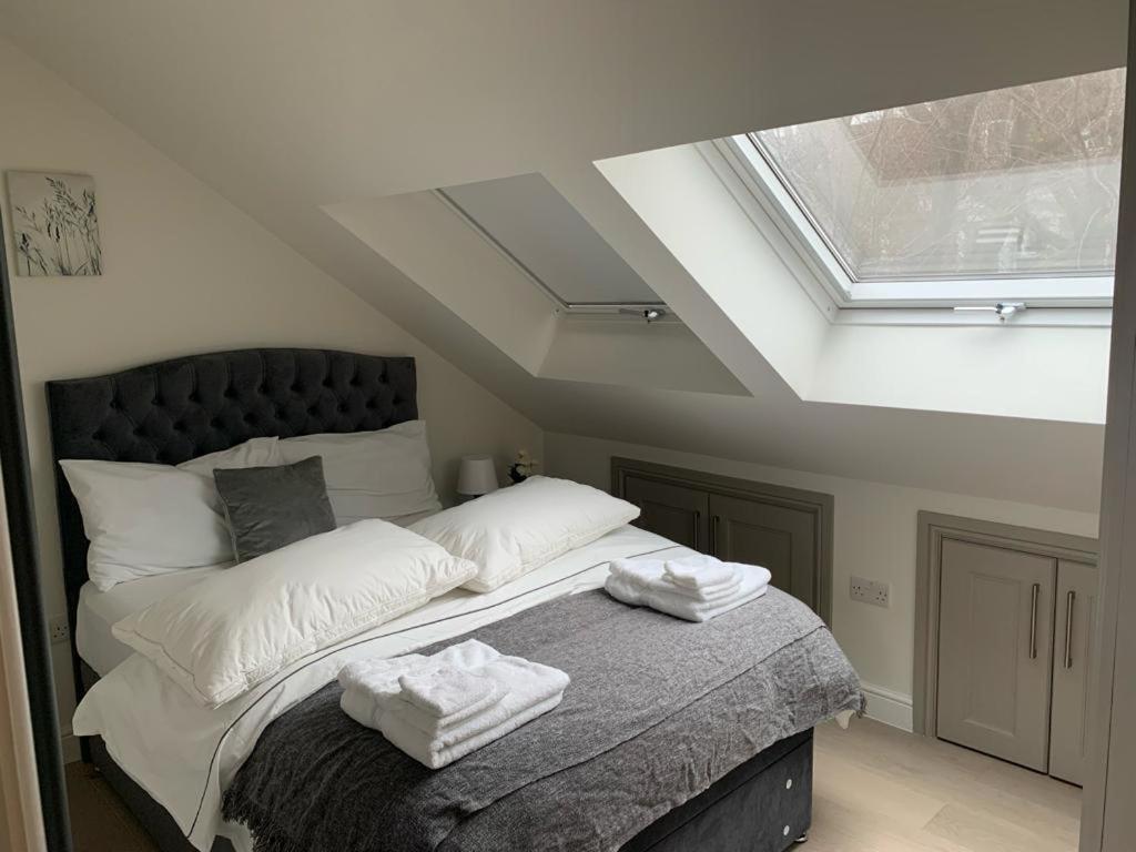 One Bedroom Apartment Лондон Екстериор снимка