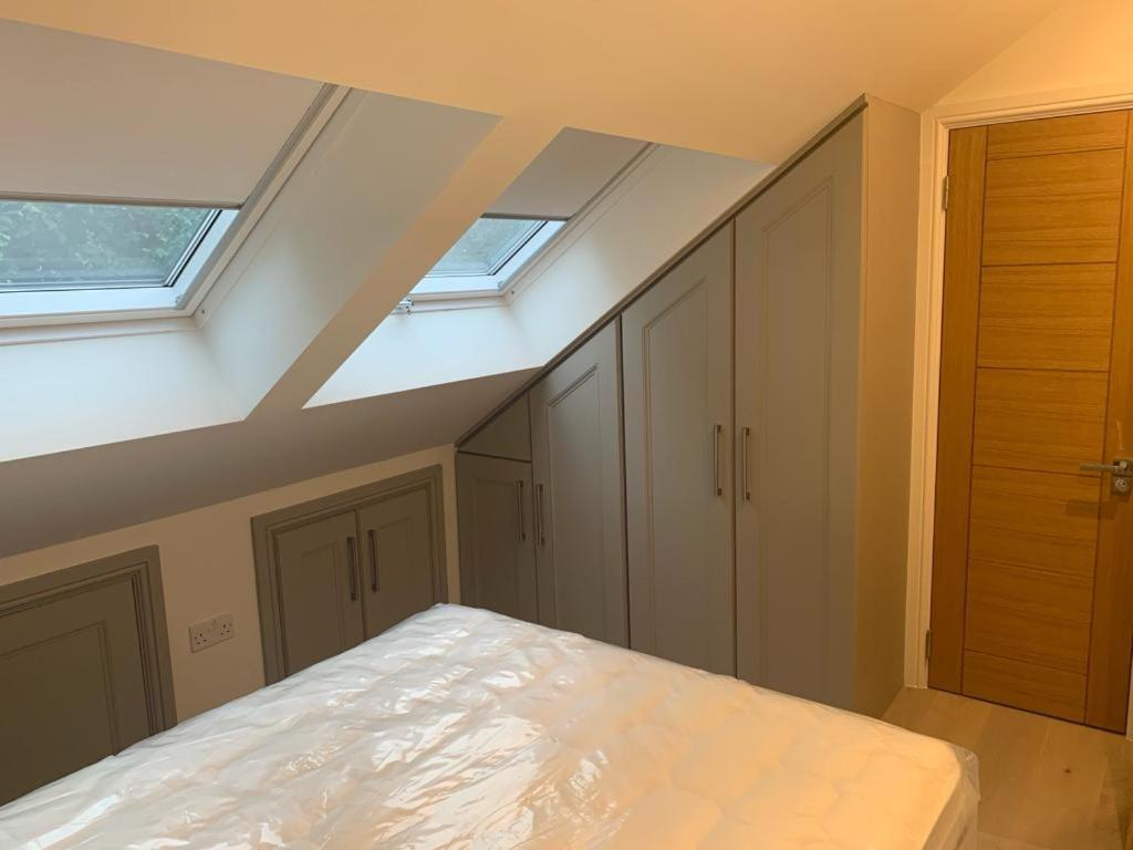 One Bedroom Apartment Лондон Екстериор снимка