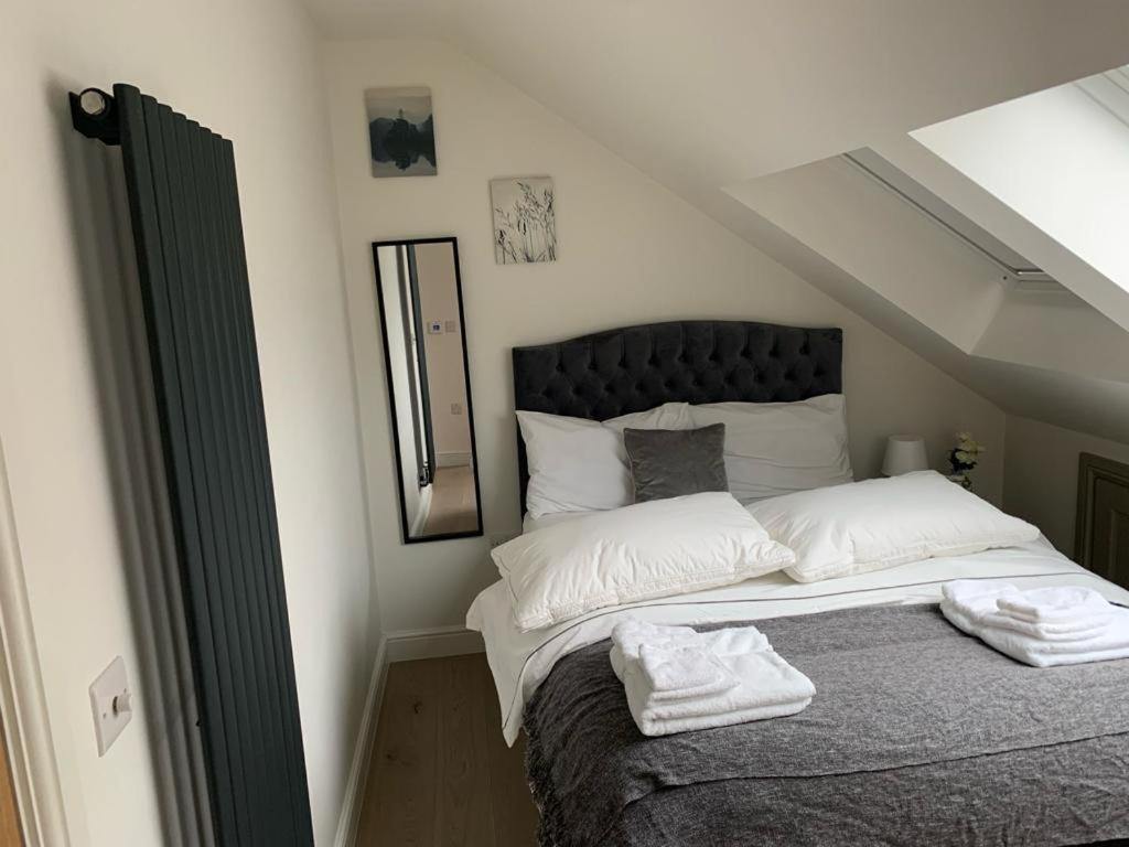 One Bedroom Apartment Лондон Екстериор снимка