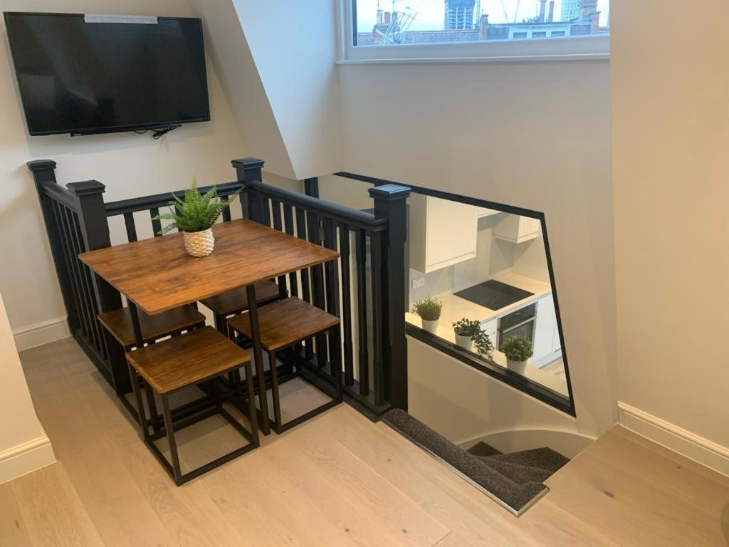 One Bedroom Apartment Лондон Екстериор снимка